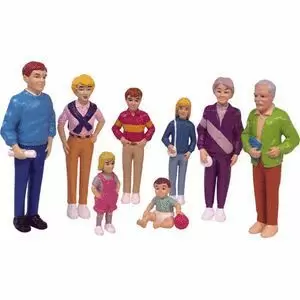 FAMILIA EUROPEA 8 FIGURAS