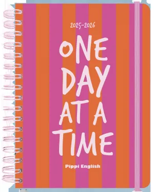 AGENDA ESCOLAR SEMANA VISTA 2025-2026 PIPPI ONE DAY AT A TIME